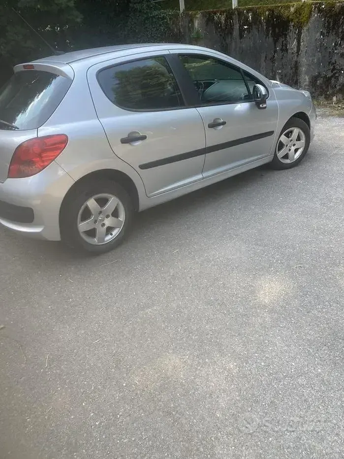 Usata Peugeot 207 73 CV (53 kW) 2009 Berlina