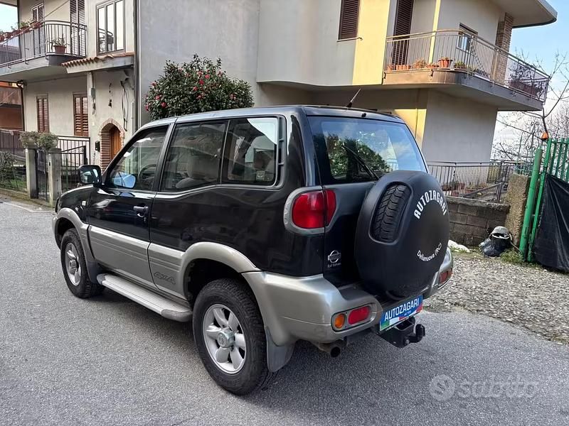 Usata Nissan Terrano 101 CV (74 kW) 2000 Nero SUV