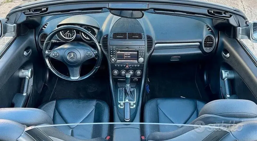 Usata Mercedes SLK200 184 CV (135 kW) 2010 Grigio Cabrio