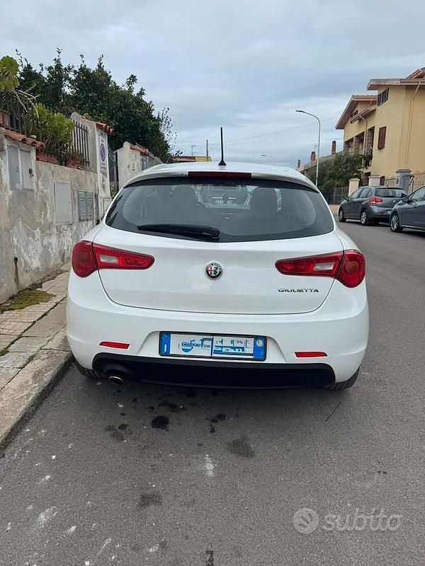Usata Alfa Romeo Giulietta 120 CV (88 kW) 2016 Bianco Utilitaria