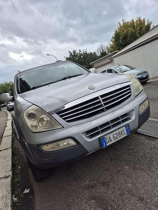 Usata 2006 Ssangyong (KGM) Rexton SUV | 2000 € (Ottimo prezzo) - Immagine 1/4