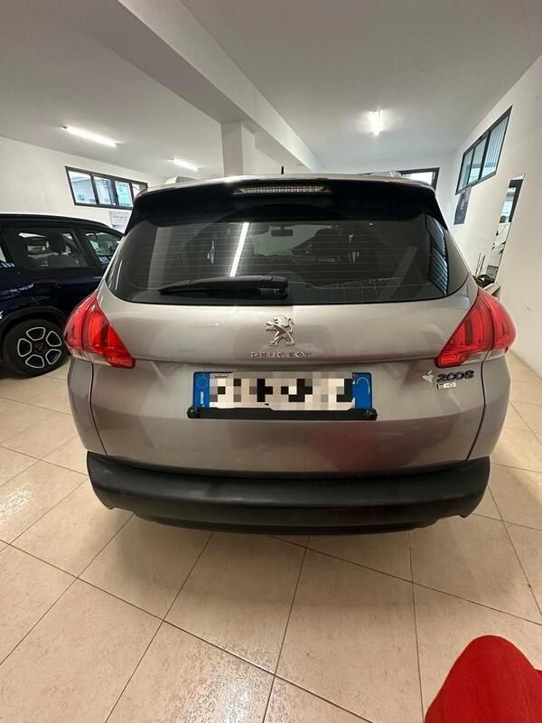 Usata Peugeot 2008 Active 92 CV (67 kW) 2015 Grigio SUV