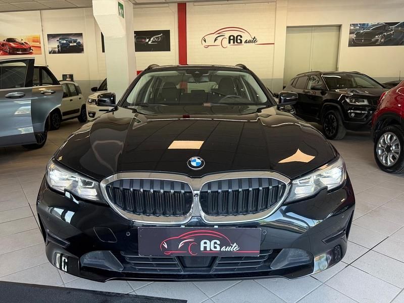 Usata BMW 318 Advantage 150 CV (110 kW) 2020 Nero Station wagon