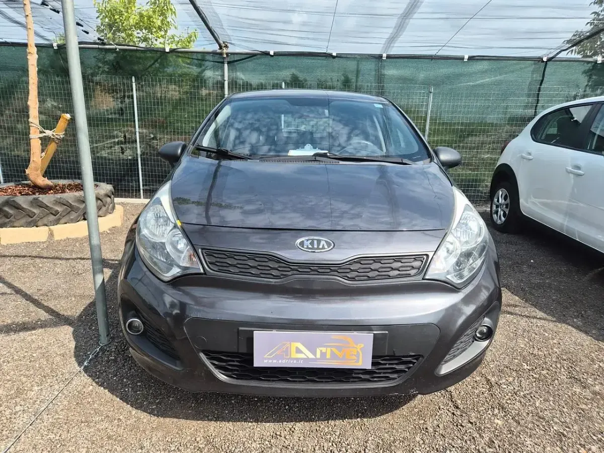 Usata Kia Rio EX 75 CV (55 kW) 2012 Berlina
