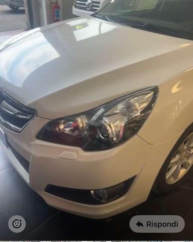 Usata Subaru Legacy Trend 150 CV (110 kW) 2010 Bianco Station wagon