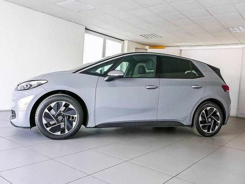 Usata VW ID.3 Pro Performance 150 kW (204 CV) 2024 Moonstone grey nero Utilitaria