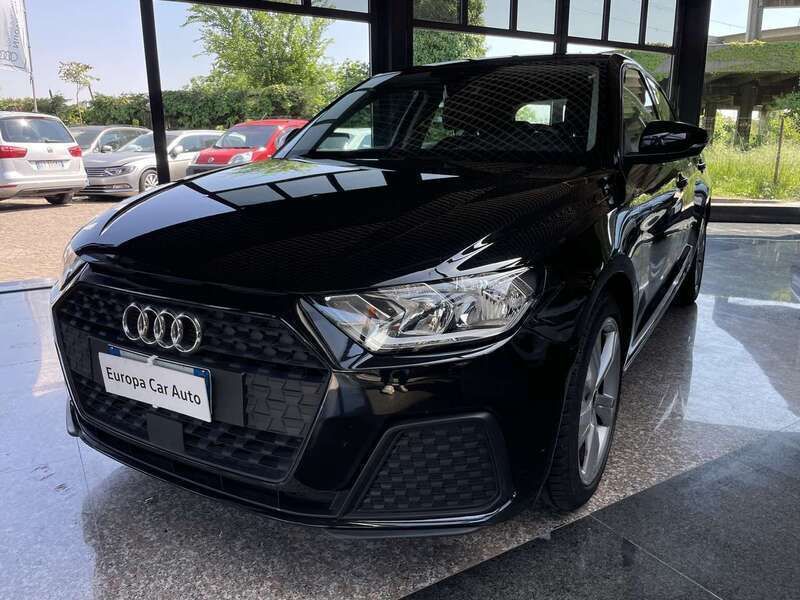 Nero mythos Usata 2020 Audi A1 Sportback Admired Due volumi | 19.400 € (Buon prezzo) - Immagine 1/4