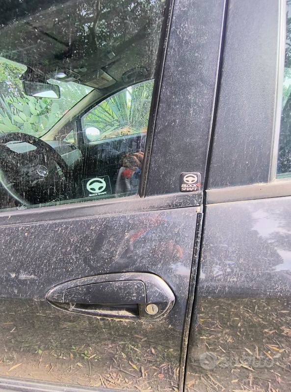 Usata Fiat Grande Punto 90 CV (66 kW) 2009 Grigio Utilitaria