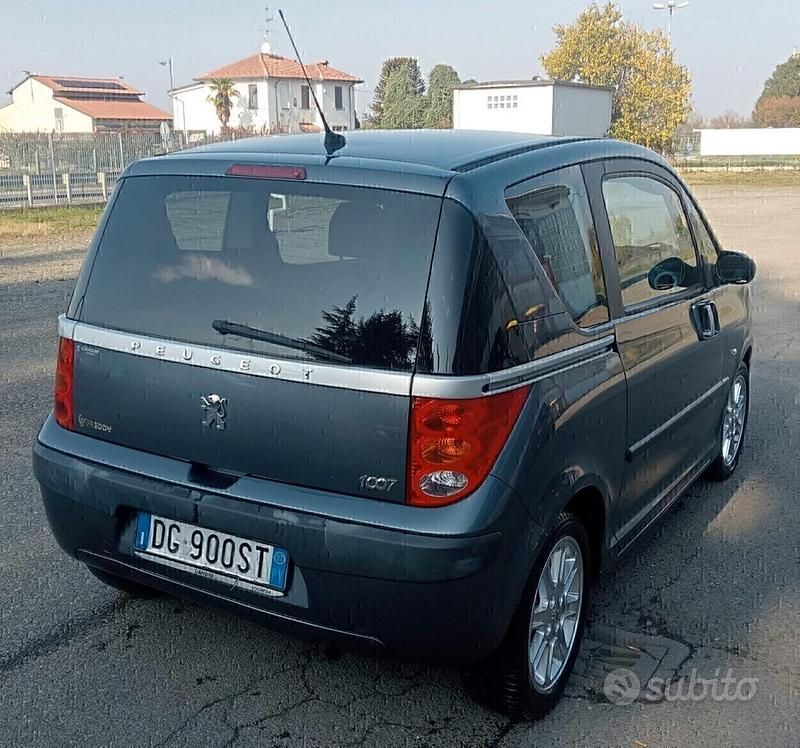 Usata Peugeot 1007 73 CV (53 kW) 2007 Grigio Monovolume