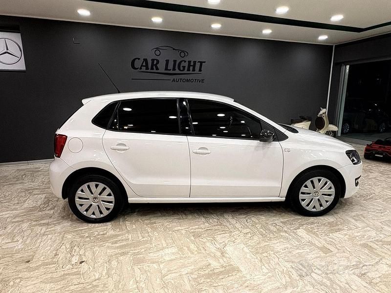 Usata VW Polo Comfortline 75 CV (55 kW) 2013 Bianco Utilitaria
