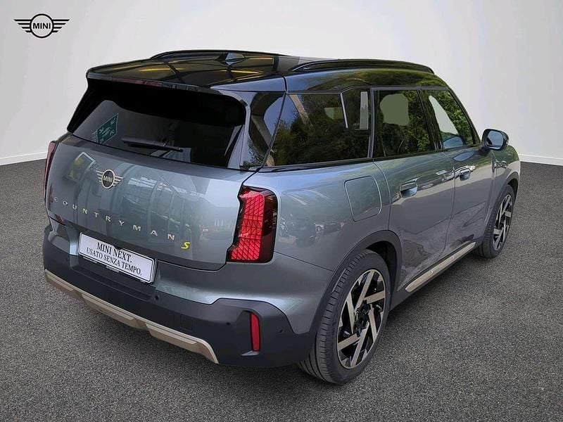 Usata Mini Countryman Favoured 225 kW (306 CV) 2024 Verde SUV