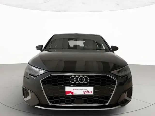 Usata Audi A3 Advanced 150 CV (110 kW) 2023 Grigio manhattan metallizzato Berlina