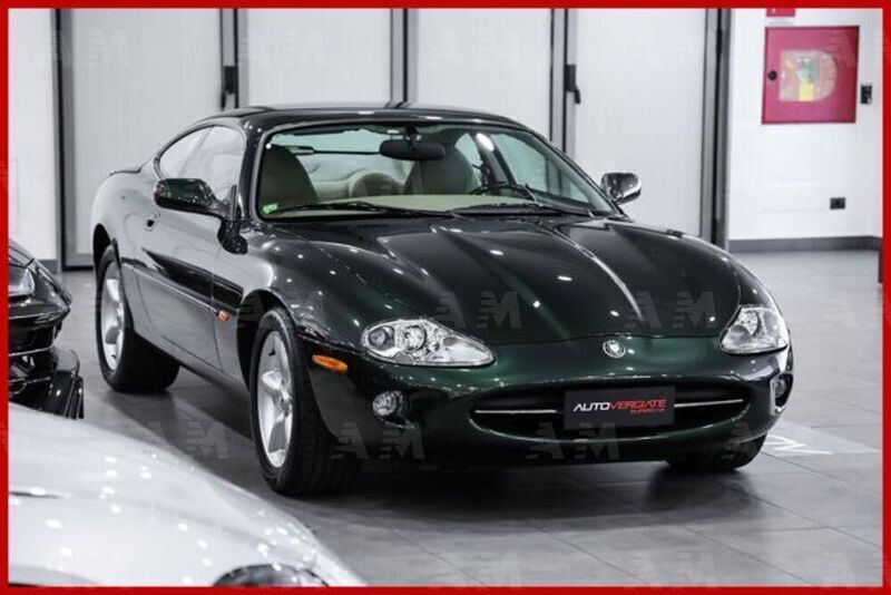 Usato 1998 Jaguar XK8 4.0 Benzin 284 CV (39.900 €)