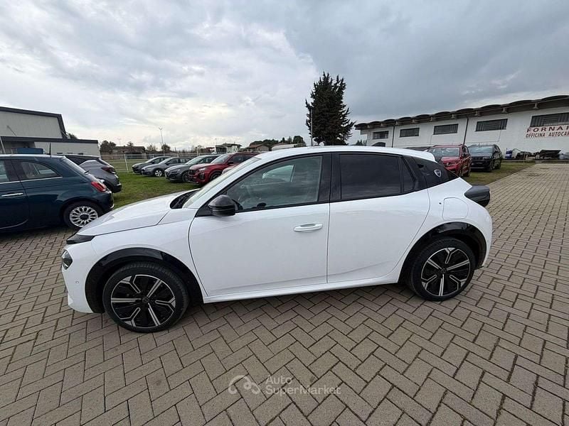 Usata Lancia Ypsilon 101 CV (74 kW) 2025 Bianco Utilitaria