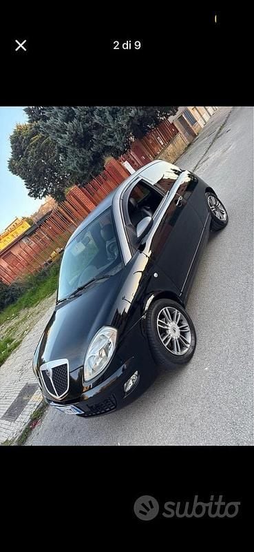 Usata Lancia Ypsilon 90 CV (66 kW) 2006 Nero Utilitaria