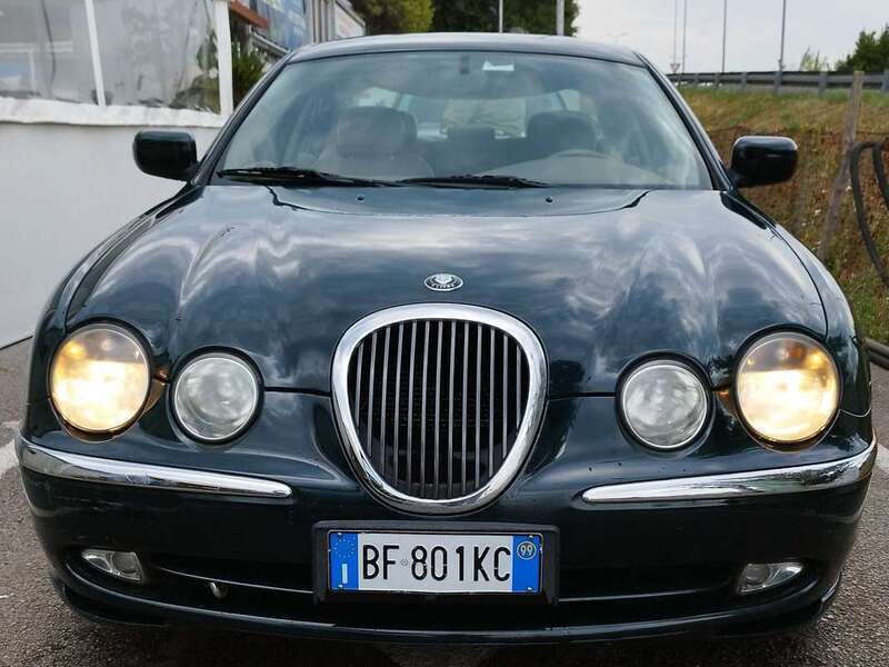 Usato 1999 Jaguar S-Type 3.0 Benzin 238 CV (6.900 €)