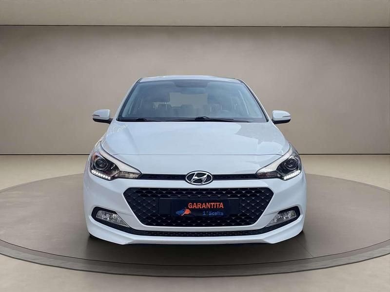 Usata Hyundai i20 84 CV (61 kW) 2017 Bianco Berlina