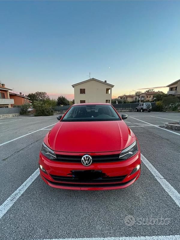 Usata VW Polo 65 CV (47 kW) 2017 Rosso Berlina