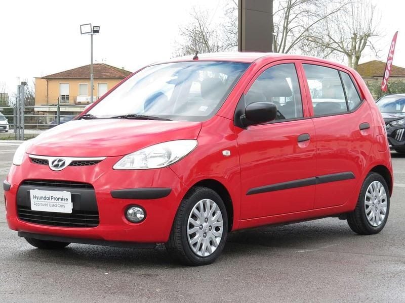Rosso Usata 2009 Hyundai i10 Style Due volumi | 5300 € (Buon prezzo) - Immagine 1/4