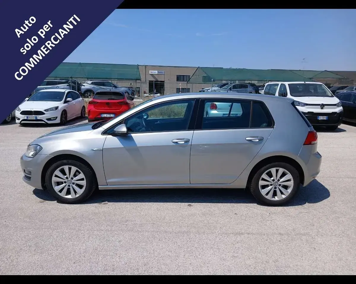 Usata VW Golf VII Trendline 110 CV (80 kW) 2016 Grigio metalizzato chiaro Berlina
