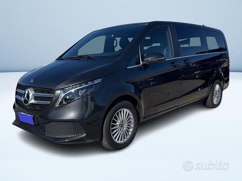 Usata Mercedes V250 Avantgarde 190 CV (139 kW) 2024 Grigio scuro metallizzato Monovolume