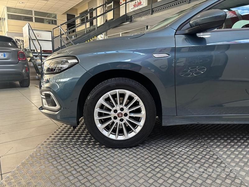 Usata Fiat Tipo Life 100 CV (73 kW) 2021 Blu Station wagon
