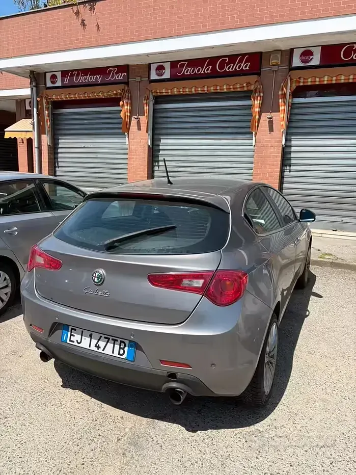 Usata Alfa Romeo Giulietta 140 CV (102 kW) 2011 Utilitaria