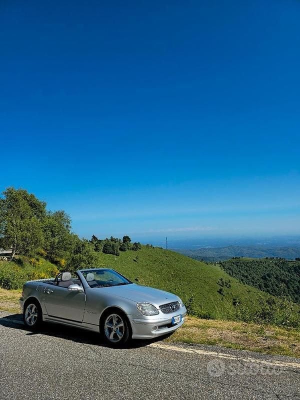 Usata Mercedes SLK200 163 CV (119 kW) 2000 Grigio Cabrio