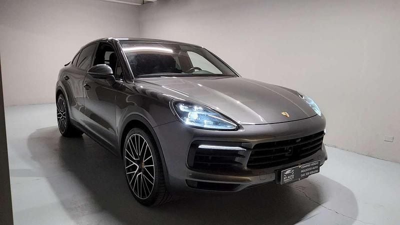 Usata Porsche Cayenne Coupe 340 CV (250 kW) 2020 Grigio/scuro Coupé