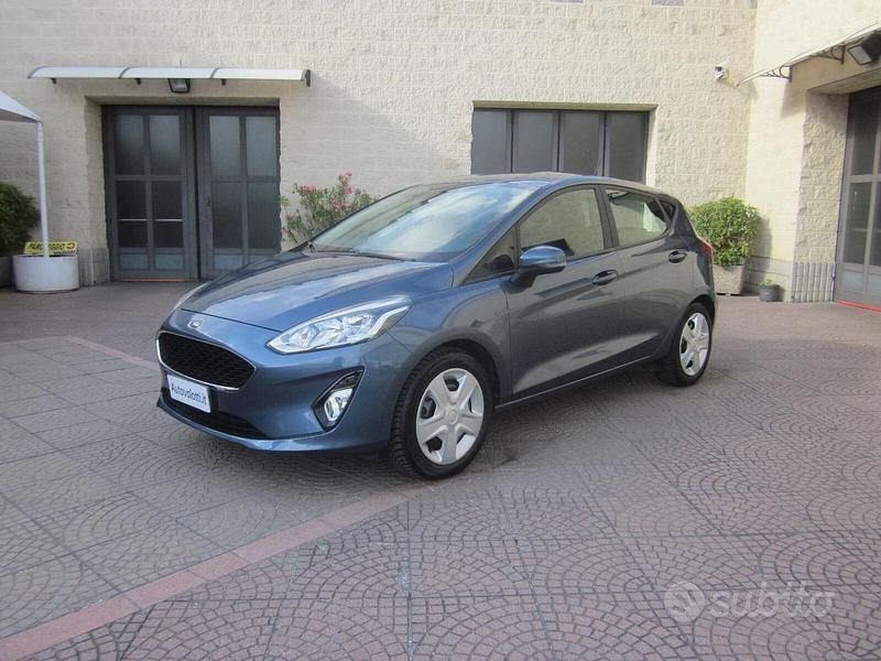 Blu/azzurro Usata 2020 Ford Fiesta Business Edition Due volumi | 11.800 € (Buon prezzo) - Immagine 1/4