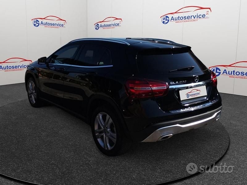 Usata Mercedes GLA200 Premium 156 CV (114 kW) 2018 Nero SUV
