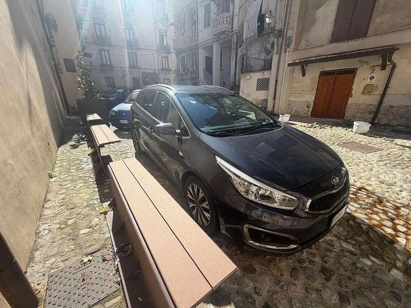 Usata Kia Ceed Sportswagon Active 110 CV (80 kW) 2018 Grigio Station wagon