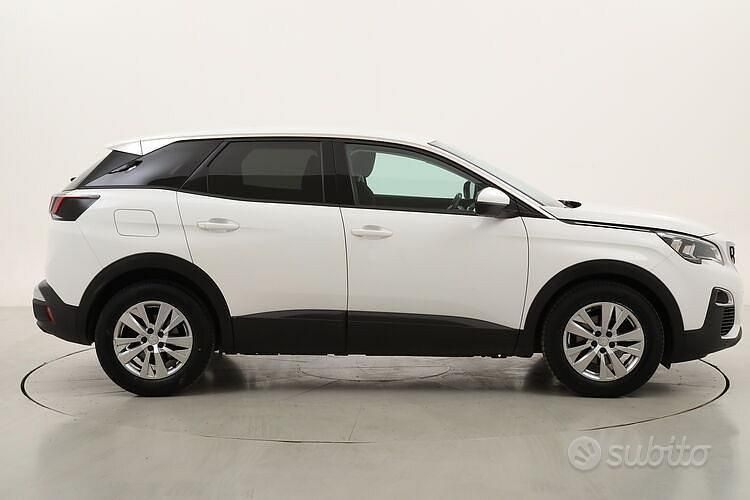 Usata Peugeot 3008 Active 131 CV (96 kW) 2020 Bianco SUV