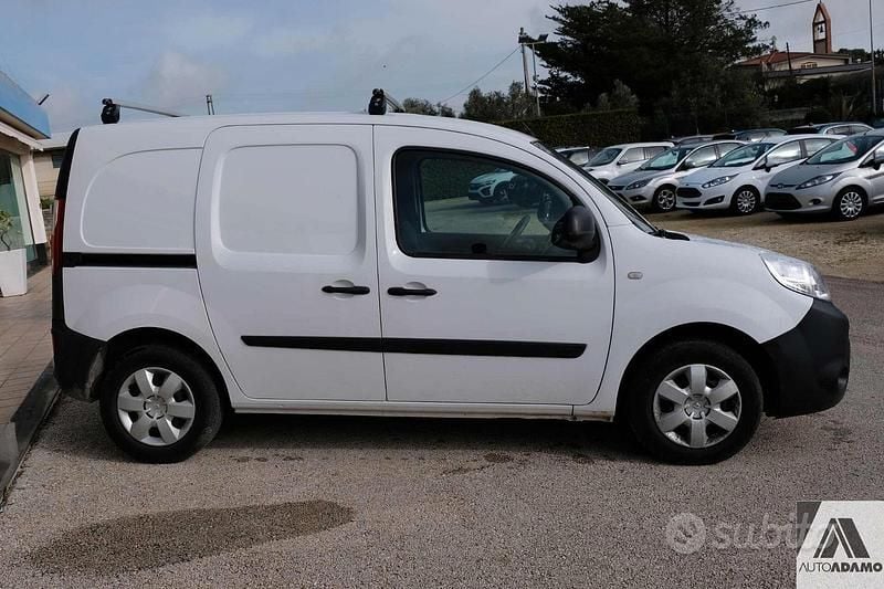 Usata Renault Kangoo Rapid Extra 95 CV (69 kW) 2020 Bianco Berlina