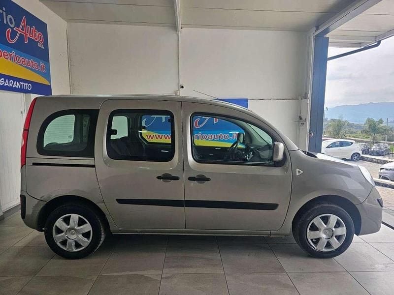 Usata Renault Kangoo 90 CV (66 kW) 2011 Grigio Monovolume