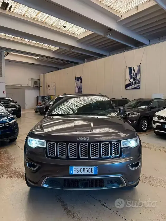 Usata Jeep Grand Cherokee Overland 250 CV (183 kW) 2018 Grigio SUV