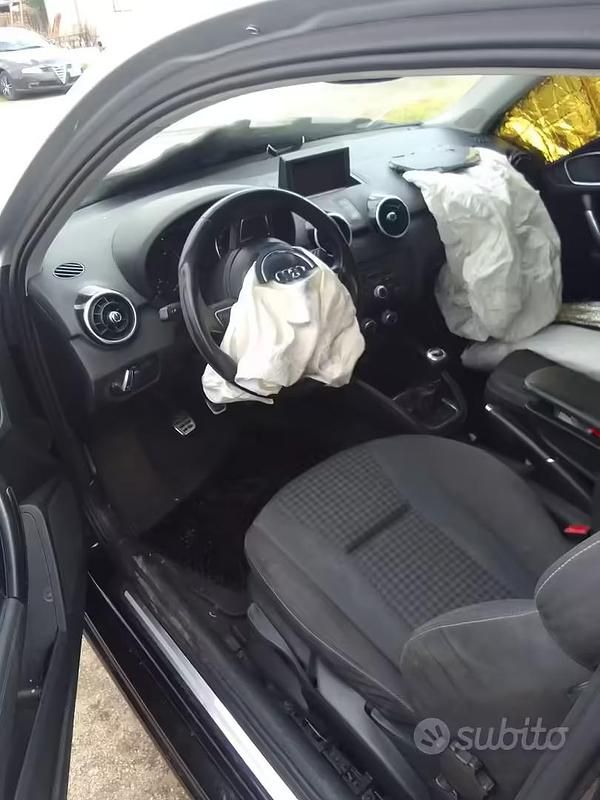 Usata Audi A1 105 CV (77 kW) 2011 Nero Utilitaria