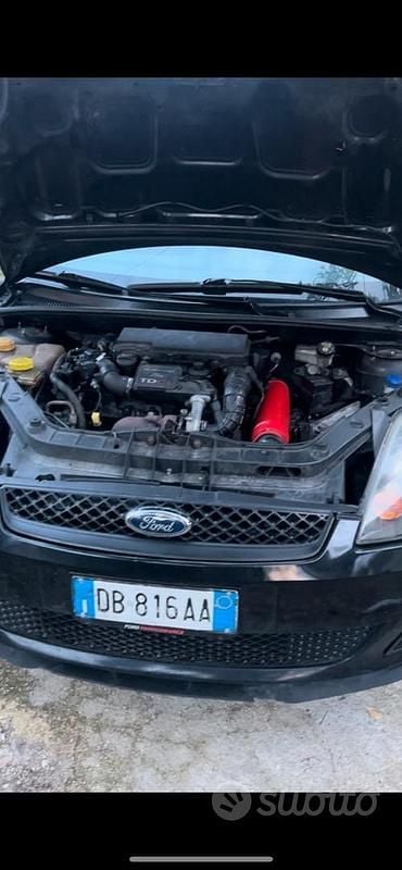 Usata Ford Fiesta ST 2005 Nero Utilitaria