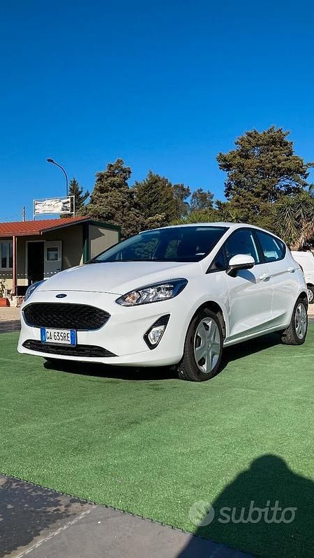 Usata Ford Fiesta Titanium 86 CV (63 kW) 2020 Bianco Utilitaria
