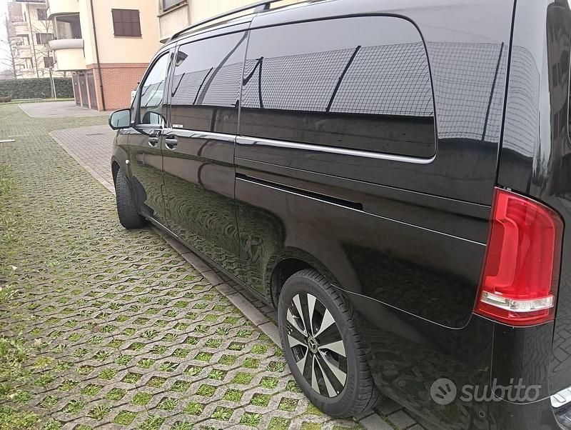 Usata Mercedes Vito 190 CV (139 kW) 2022 Nero Furgone