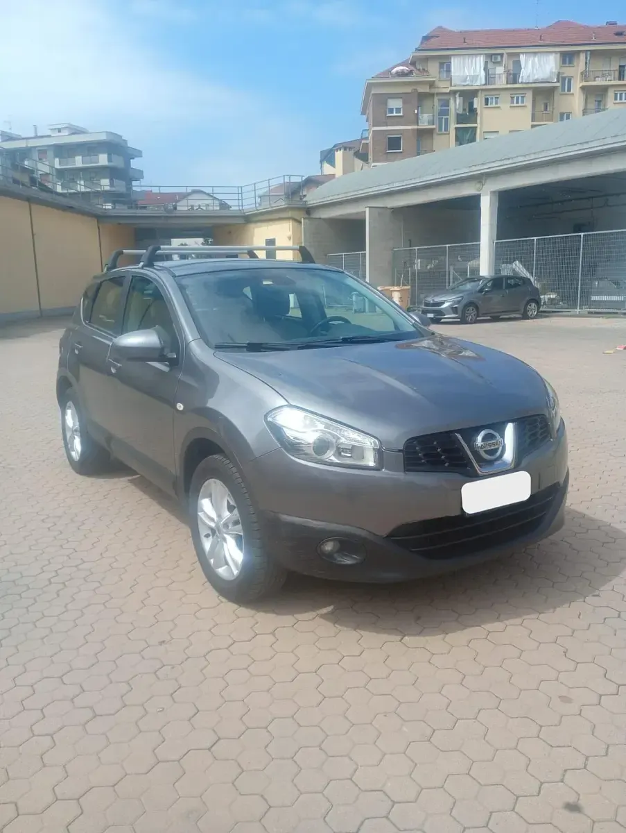 Usata Nissan Qashqai Tekna 117 CV (86 kW) 2012 Grigio SUV