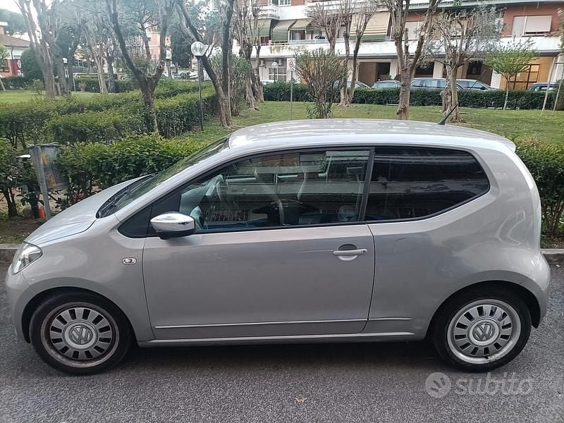 Usata VW up! 75 CV (55 kW) 2012 Grigio Utilitaria