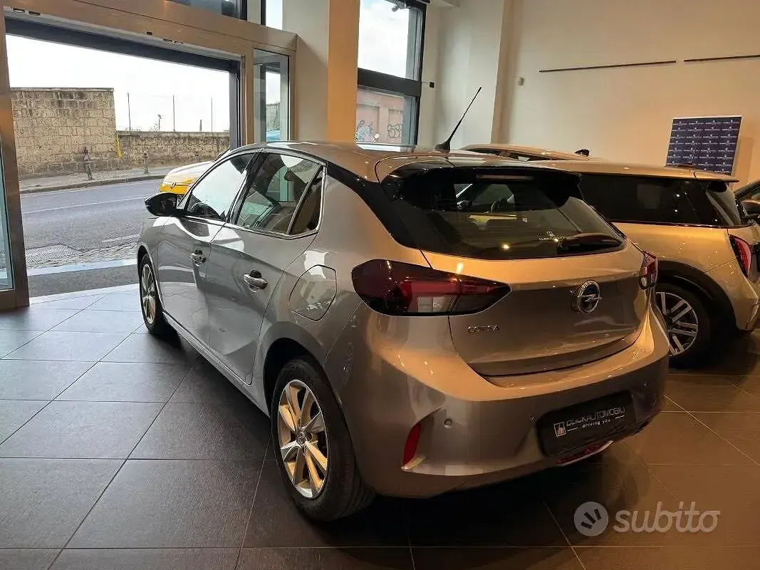 Usata Opel Corsa Elegance 100 CV (73 kW) 2021 Utilitaria
