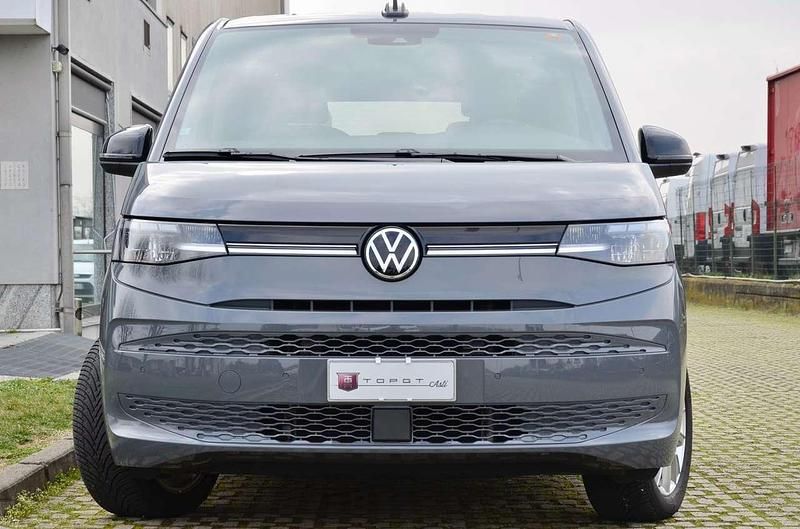 Usata VW Multivan 150 CV (110 kW) 2023 Grigio Furgone