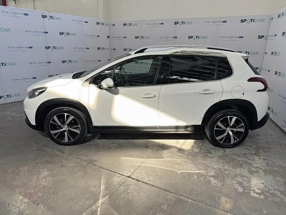 Usata Peugeot 2008 Allure 102 CV (75 kW) 2019 Bianco SUV
