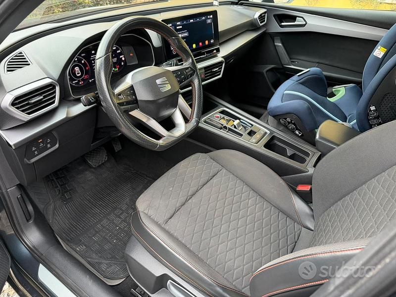 Usata Seat Leon FR 150 CV (110 kW) 2020 Grigio Berlina