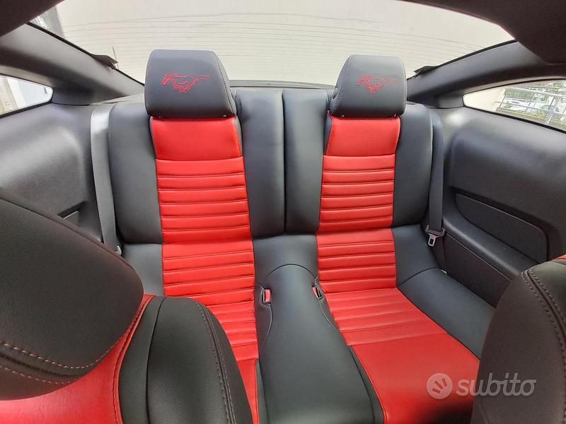 Usata Ford Mustang 308 CV (226 kW) 2012 Nero Coupé