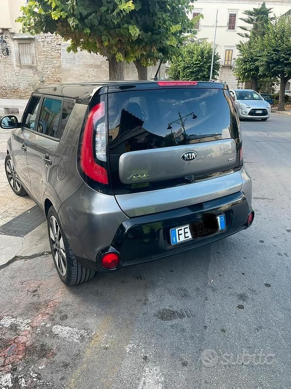 Usata Kia Soul 136 CV (100 kW) 2016 Grigio SUV