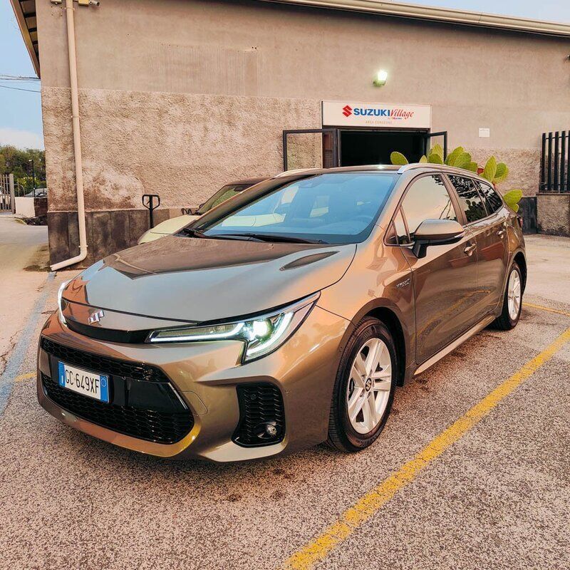 Bronzo Usata 2020 Suzuki Swace Station wagon | 18.000 € (Buon prezzo) - Immagine 1/4