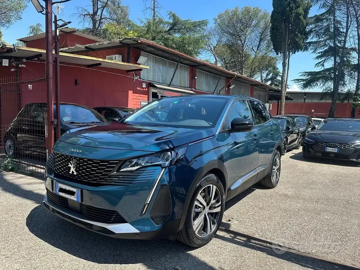 Usata Peugeot 3008 Allure 131 CV (96 kW) 2022 Bluazzurro SUV